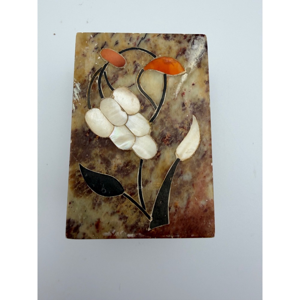 Vintage India Soapstone Trinket Box Pietra Dura Floral Inlay Mother of Pearl 4in